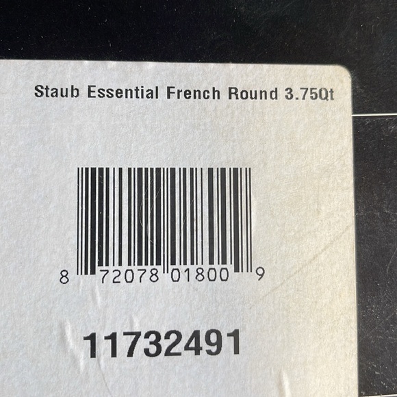 Staub essential French round 3.75QT Blue NEW - Picture 3 of 3